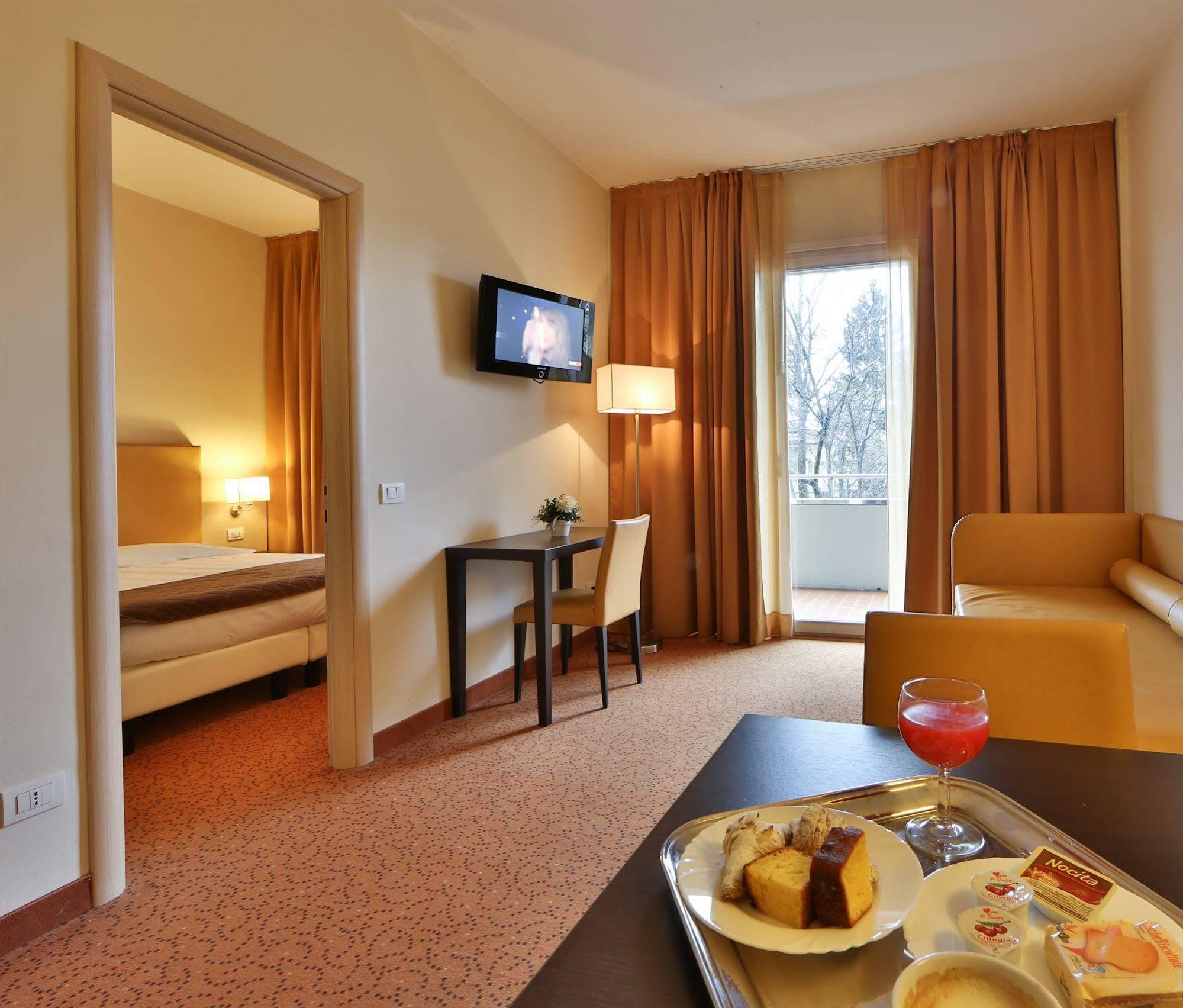 Regal Hotel Brescia Exterior foto